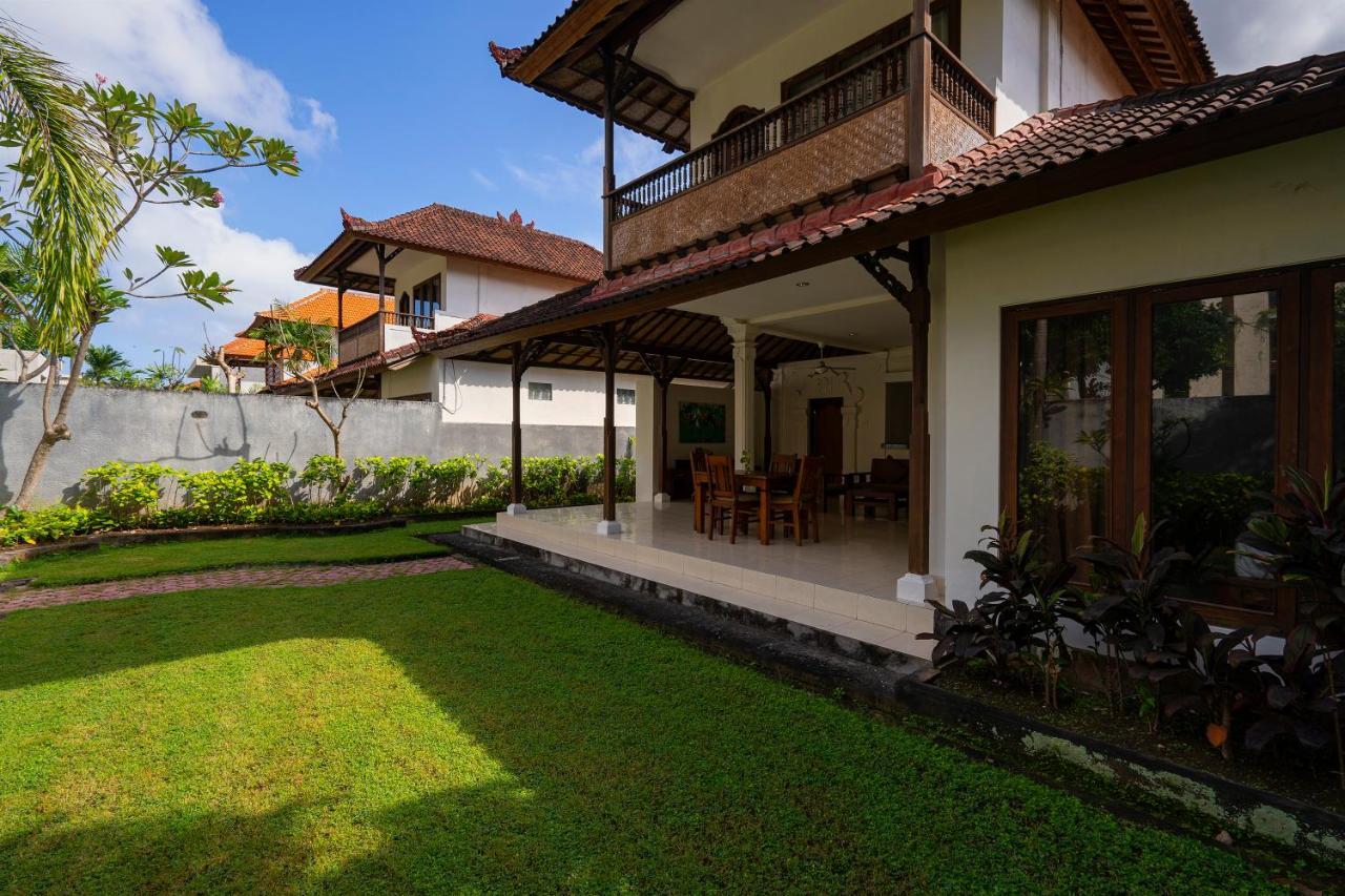 Kusuma Resort Seminyak Exterior photo