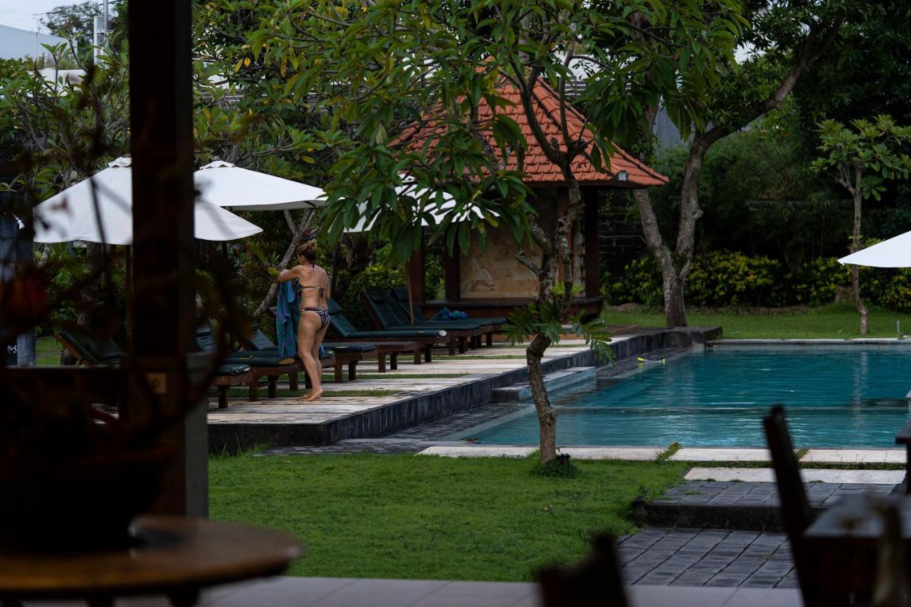Kusuma Resort Seminyak Exterior photo